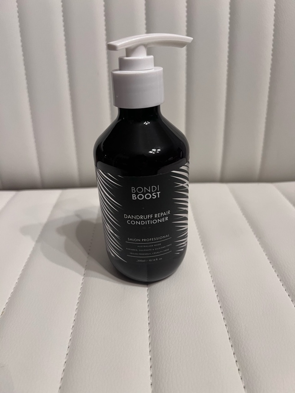 New Sealed Bondi Boost Dandruff Repair Hair Conditioner - Black 10.14 oz Pump